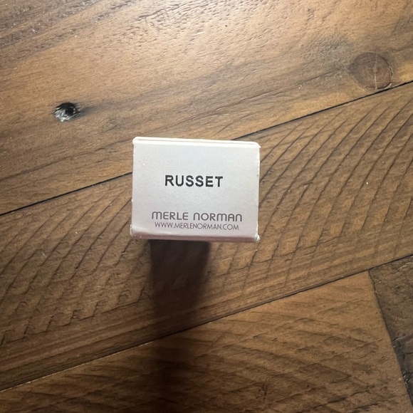 Discontinued Liquid Lip Color by Merle Norman Cosmetics! - Picture 2 of 4